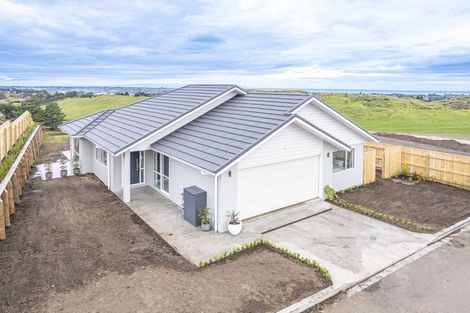 Photo of property in 51 Tirimoana Place, Otamatea, Whanganui, 4501