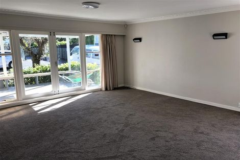 Photo of property in 2/52 Nile Road, Milford, Auckland, 0620