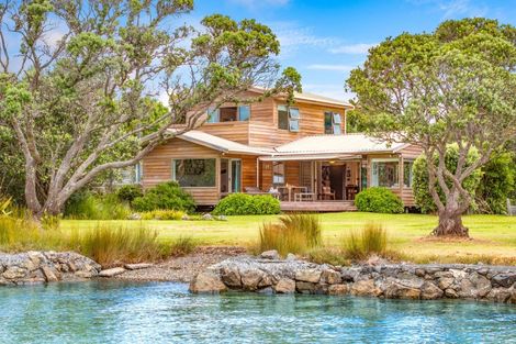 Photo of property in 42 Harbour View Road, Point Wells, Warkworth, 0986