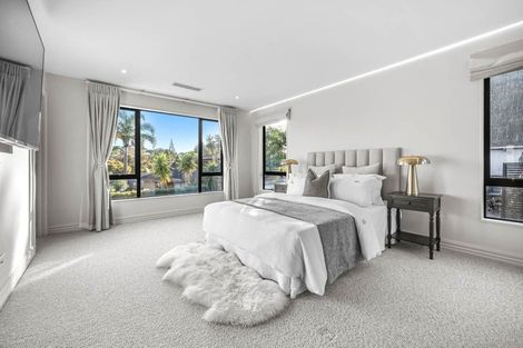 Photo of property in 3a Westbourne Road, Murrays Bay, Auckland, 0630