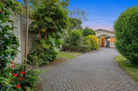 Photo of property in 723 Waitakere Road, Kumeu, 0891