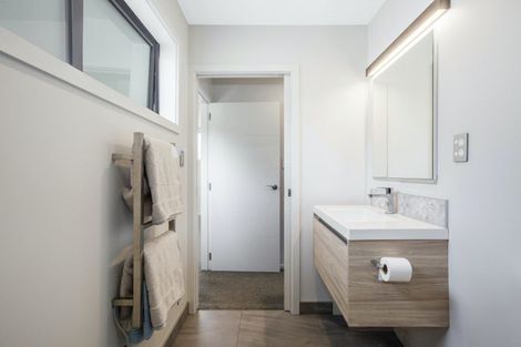 Photo of property in 194 Navigation Drive, Whitby, Porirua, 5024