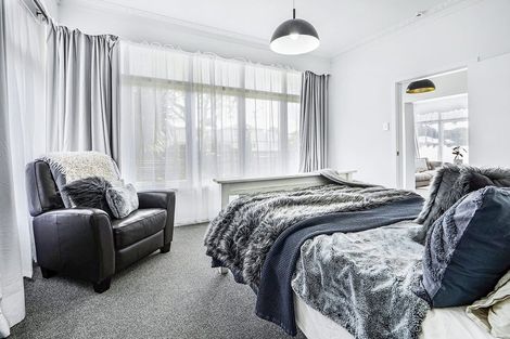 Photo of property in 12 Walsh Street, Forest Lake, Hamilton, 3200