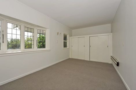 Photo of property in 11 Northland Road, Northland, Wellington, 6012