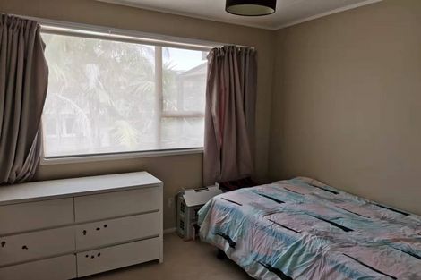 Photo of property in 49 Lavery Place, Sunnynook, Auckland, 0632
