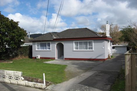 Photo of property in 31 Wellington Road, Wainuiomata, Lower Hutt, 5014