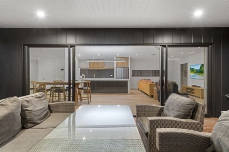 Photo of property in 336a Oceanbeach Road, Mount Maunganui, 3116