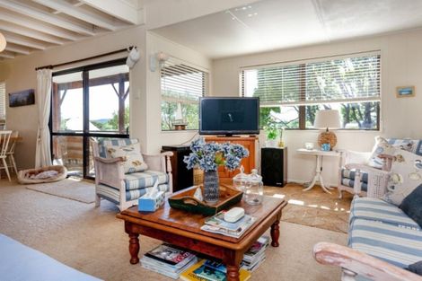 Photo of property in 131 Park Avenue, Whangamata, 3620