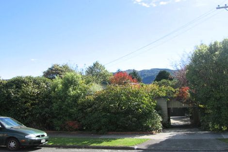 Photo of property in 2 Dowling Grove, Silverstream, Upper Hutt, 5019