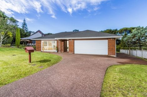 Photo of property in 8 Highwood Grove, Torbay, Auckland, 0630
