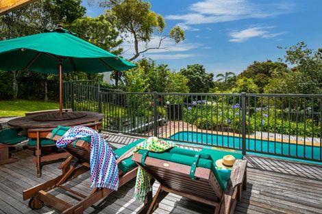 Photo of property in 5 Marae Road, Greenhithe, Auckland, 0632