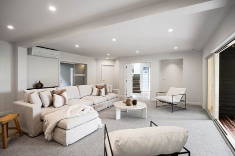 Photo of property in 47 Masterton Road, Rothesay Bay, Auckland, 0630