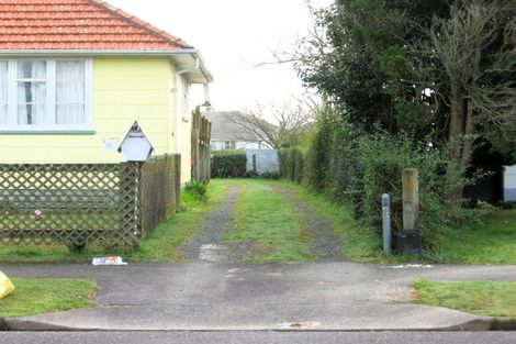 Photo of property in 25b Ross Crescent, Fairfield, Hamilton, 3214