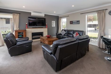 Photo of property in 5 Brooke Ridge Rise, East Tamaki Heights, Auckland, 2016