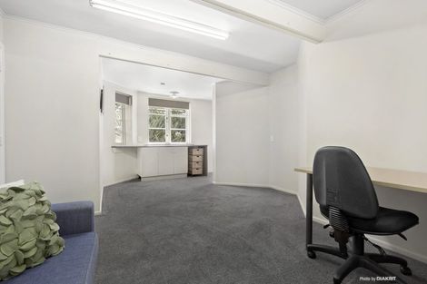 Photo of property in 33 Upper Bourke Street, Kilbirnie, Wellington, 6022