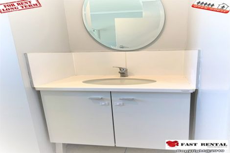 Photo of property in 73 Sylvia Road, Hillcrest, Auckland, 0627