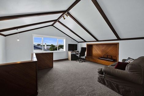 Photo of property in 2 Morrissey Street, Hawera, 4610