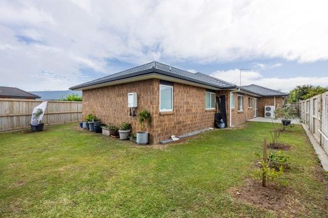 Photo of property in 5 Allgood Place, Rototuna North, Hamilton, 3210