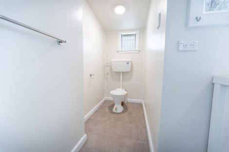 Photo of property in 9 Queen Street, Albury, Cave, 7984
