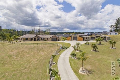 Photo of property in 73c Oraha Road, Kumeu, 0892
