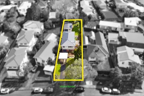 Photo of property in 34 Coniston Avenue, Te Atatu South, Auckland, 0610
