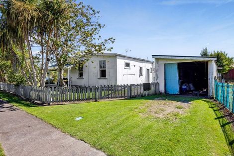 Photo of property in 12 Gloag Street, Waverley, 4510