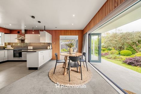 Photo of property in 294 Stokes Valley Road, Stokes Valley, Lower Hutt, 5019