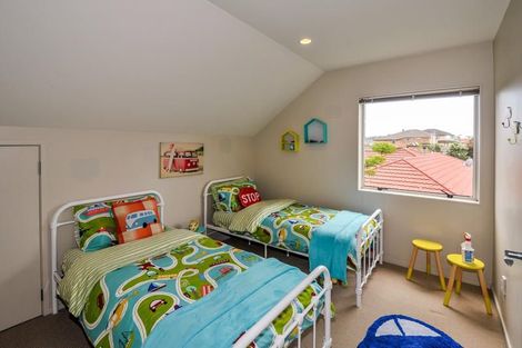 Photo of property in 1/19 Nimstedt Avenue, Oteha, Auckland, 0632