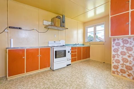 Photo of property in 646 Featherston Street, Roslyn, Palmerston North, 4414