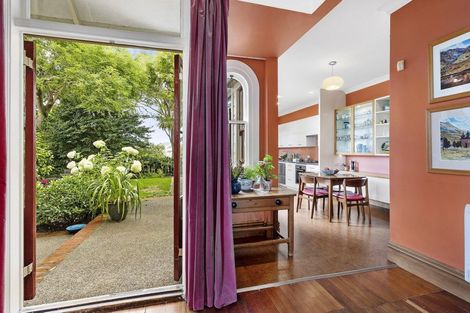 Photo of property in 25 Bidwill Street, Mount Cook, Wellington, 6021