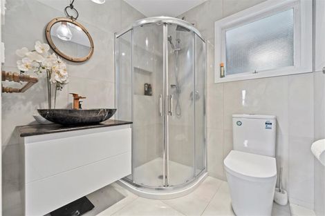 Photo of property in 2 Bickerstaffe Road, Maungaturoto, 0520