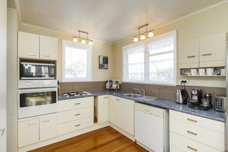 Photo of property in 7 Hendon Place, West End, Palmerston North, 4412
