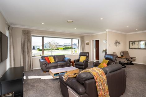 Photo of property in 28 Whakatomo Place, Havelock North, 4130