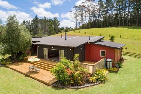 Photo of property in 37 Shirley Road, Waipapa, Kerikeri, 0295