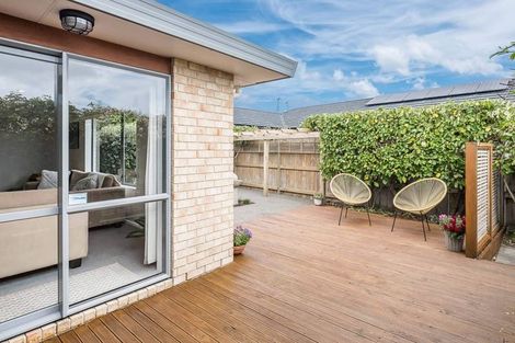 Photo of property in 105 Realm Drive, Paraparaumu, 5032