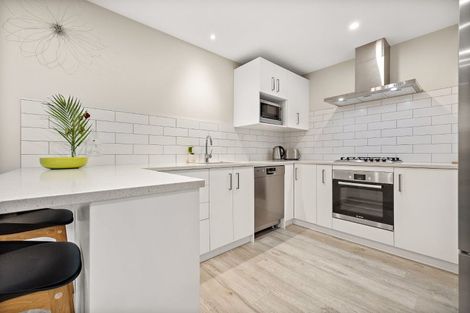 Photo of property in 60 Matua Road, Huapai, Kumeu, 0810