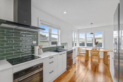 Photo of property in 81 Bartholomew Road, Levin, 5510