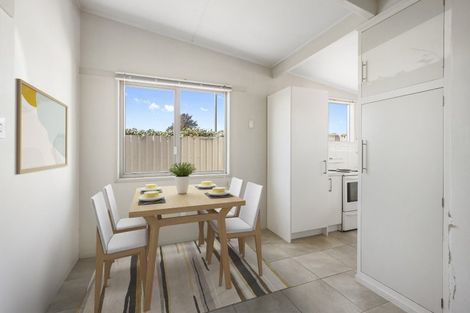 Photo of property in 1/209 Mcleod Street, Camberley, Hastings, 4120