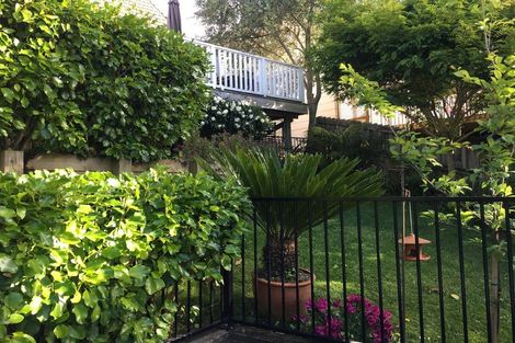 Photo of property in 1/73 Oaktree Avenue, Browns Bay, Auckland, 0630