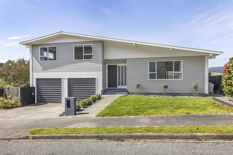 Photo of property in 23 Westhaven Drive, Tawa, Wellington, 5028