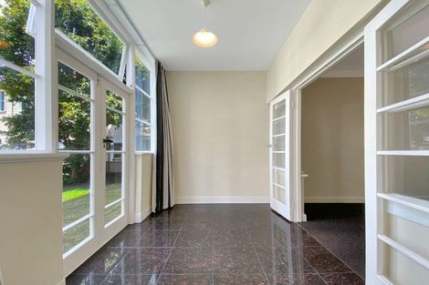 Photo of property in 20a Portland Crescent, Thorndon, Wellington, 6011