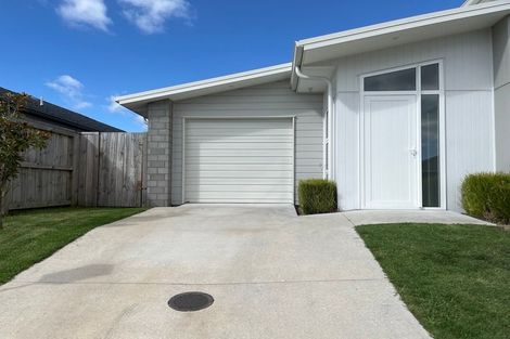 Photo of property in 4a Tamapahore Boulevard, Papamoa Beach, Papamoa, 3118