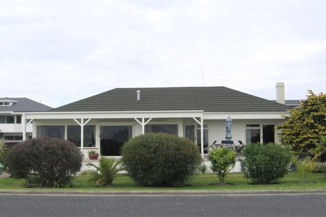 Photo of property in 92 Harbour Drive, Otumoetai, Tauranga, 3110