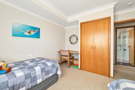 Photo of property in 238 Huatoki Street, Upper Vogeltown, New Plymouth, 4310