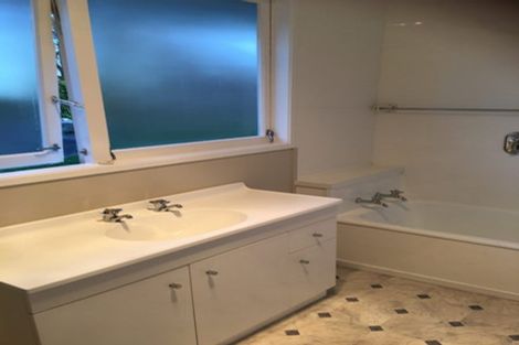 Photo of property in 225 Durham Drive, Havelock North, 4130