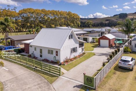 Photo of property in 24 Wells Place, Whitianga, 3510