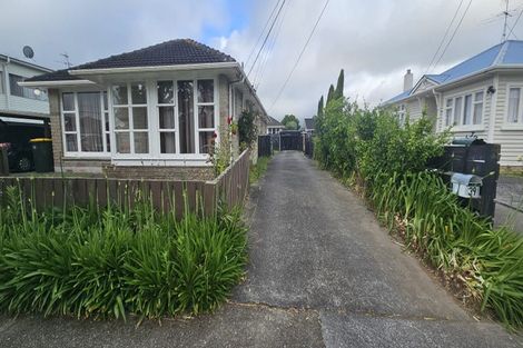 Photo of property in 37-39 Gordon Street, Avalon, Lower Hutt, 5011