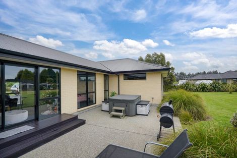 Photo of property in 14 Kakariki Way, Otatara, Invercargill, 9879