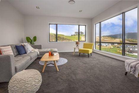 Photo of property in 19 Wangapeka Way, Aotea, Porirua, 5024