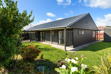 Photo of property in 20 Colonial Place, Kelvin Grove, Palmerston North, 4414